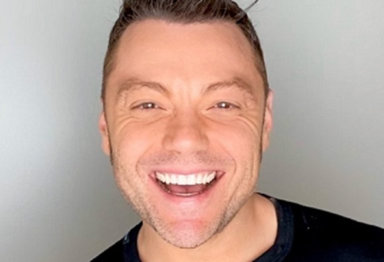 Libero attacca il cantante Tiziano Ferro