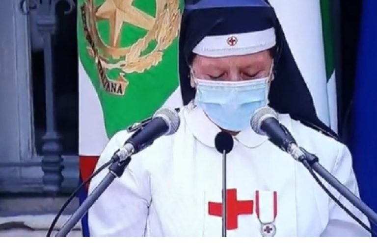 Volontaria Croce Rossa commossa Codogno