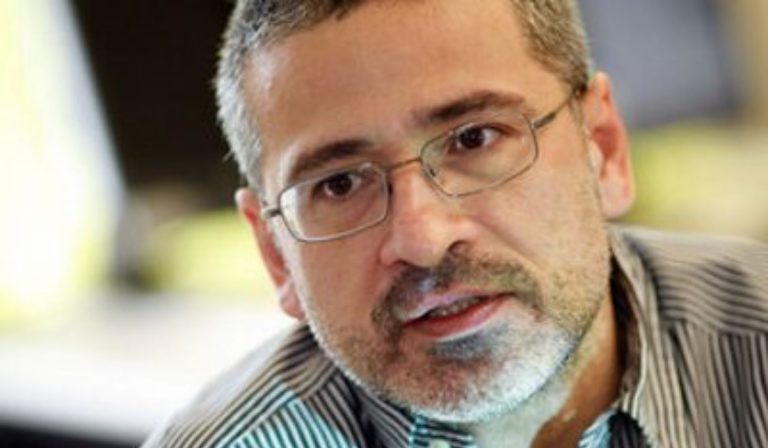 Covid, Vespignani: "In Italia è sotto controllo, ma serve cautela"