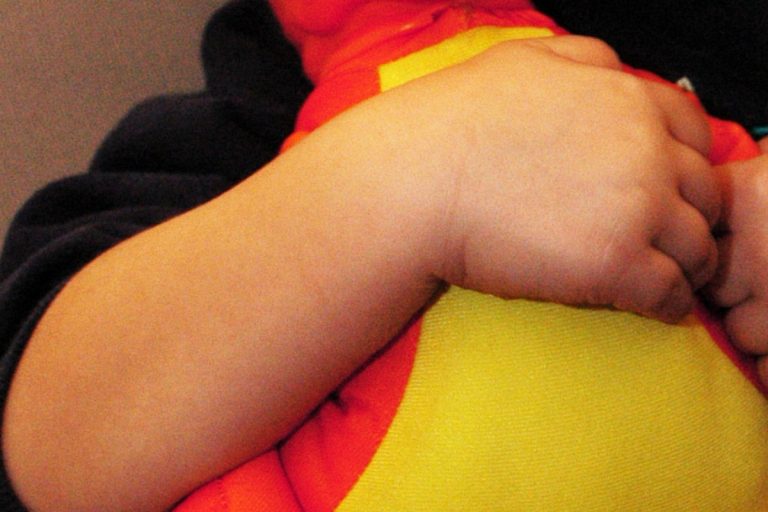 bimba violentata in ospedale
