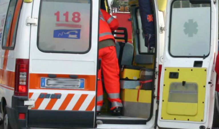 caltanissetta 11enne rischia di annegare