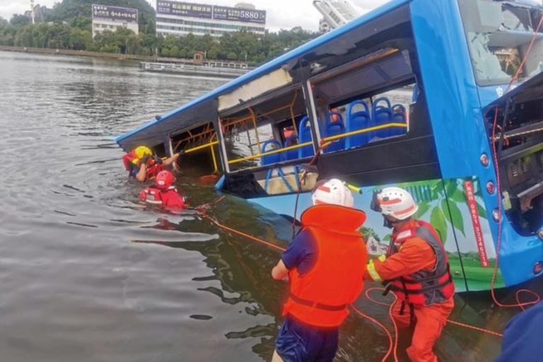 cina vendetta autista bus