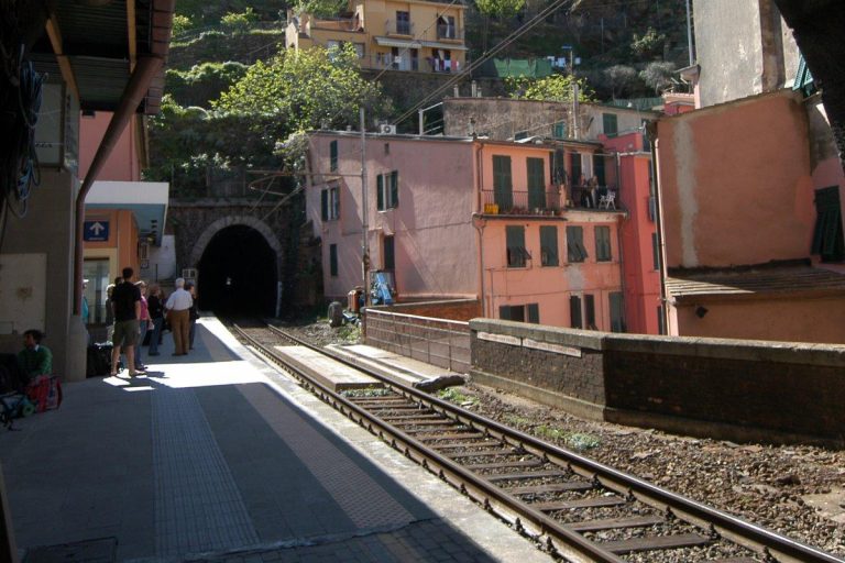 coppia gay aggredita vernazza