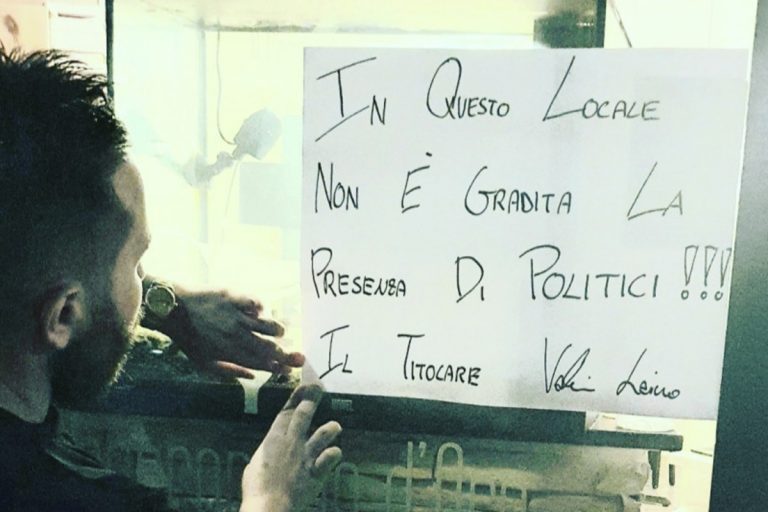 coronavirus cartello fuori ristorante roma