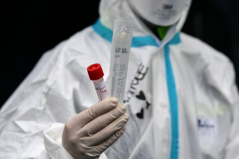 coronavirus riunione di famiglia