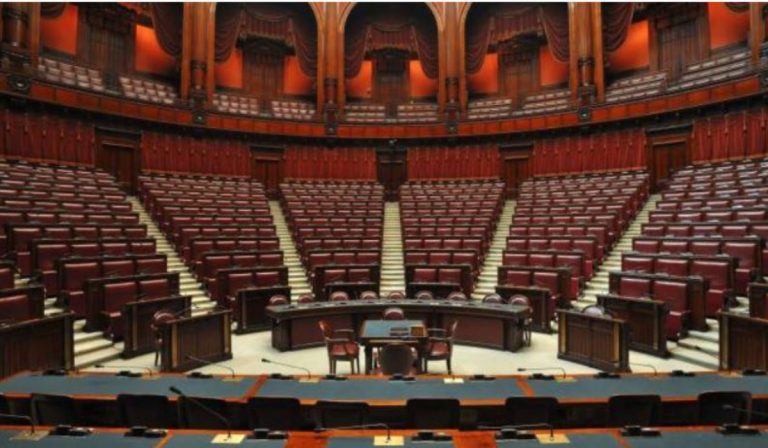 Decreto Rilancio, posta la fiducia al Senato