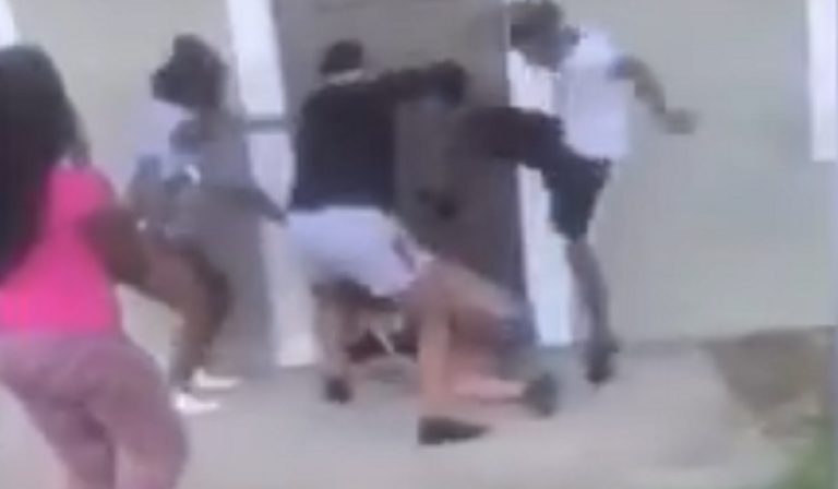 Donna incinta aggredita