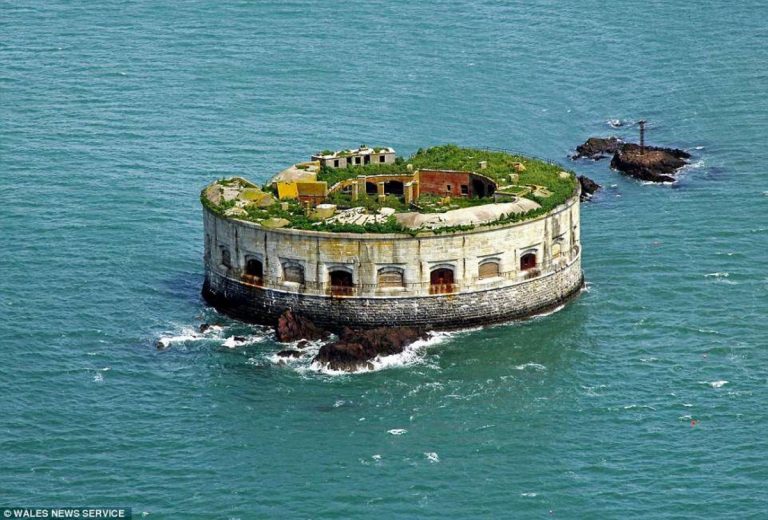 Stack Rock Fort