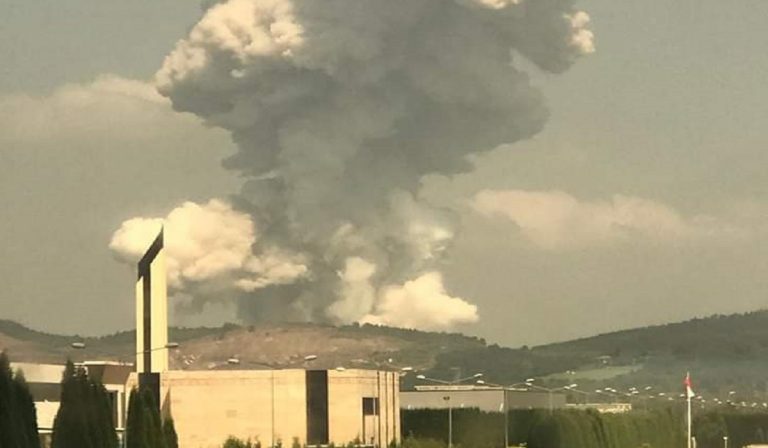 Turchia: esplosione in fabbrica, 80 feriti