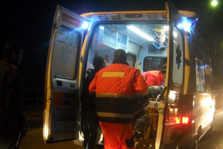 incidente scooter scappa
