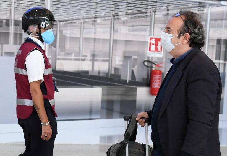 italia blocca voli