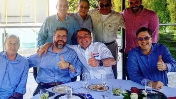 Bolsonaro durante un pranzo