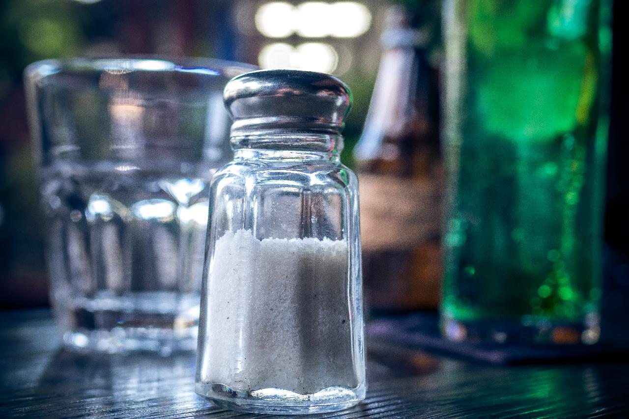 bere acqua salata