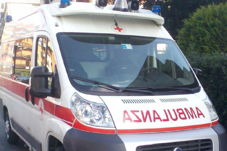 morto 67enne spiaggia napoli malore