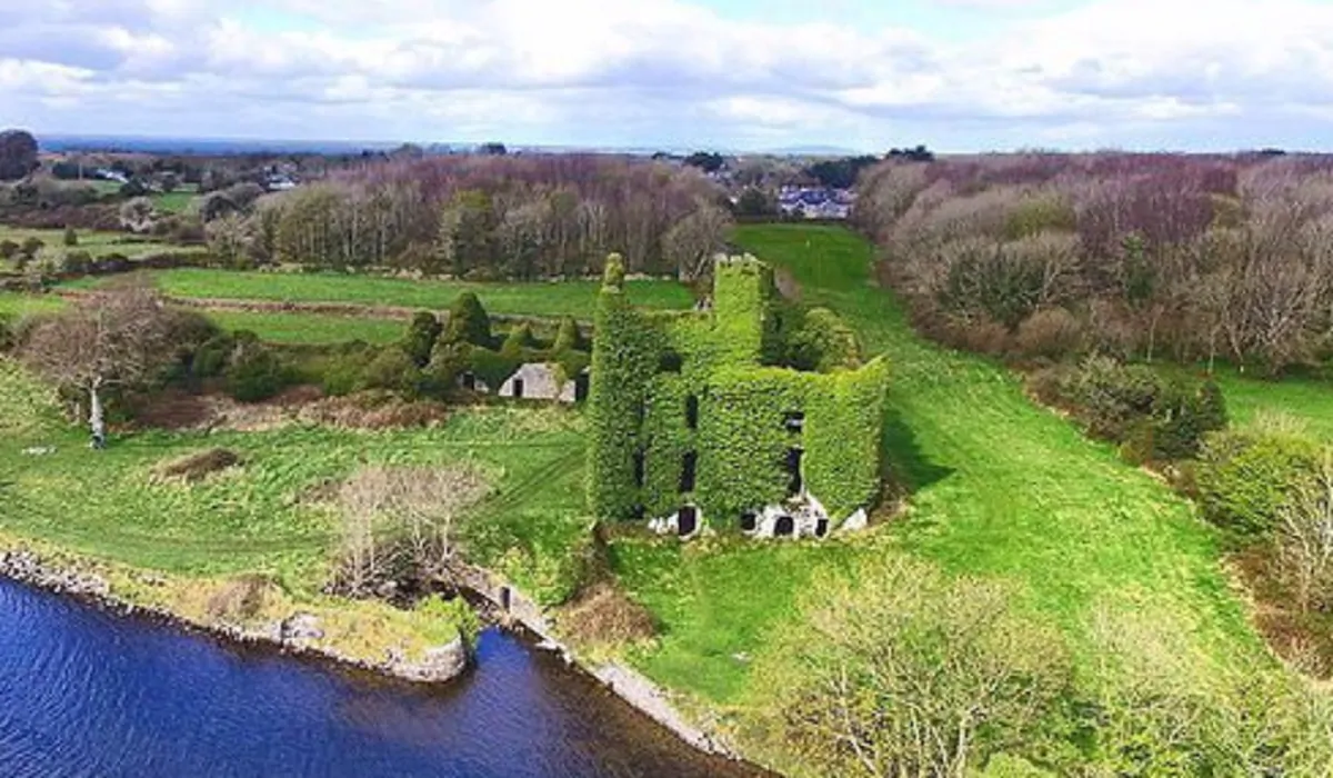 Irlanda, il Menlo Castle: luogo magico e abbandonato