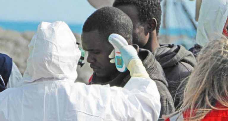 migranti Calabria trasferimento Roma