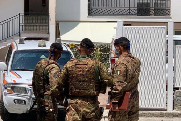 migranti fuggiti caltanissetta
