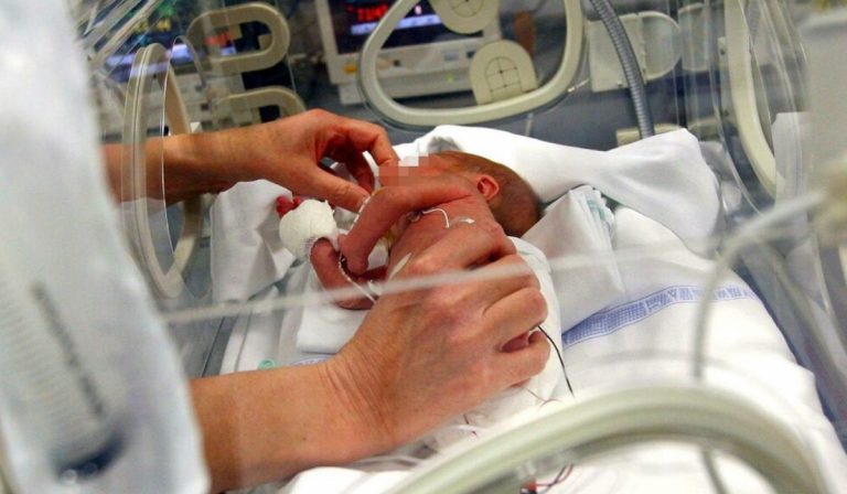 Neonato morto per meningite a Treviso