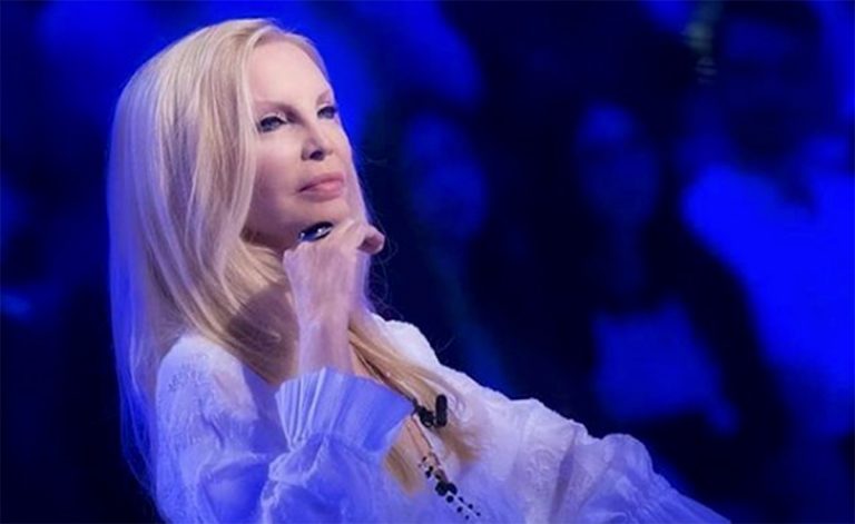Patty Pravo Senza Veli La Foto In Versione Maglietta Bagnata