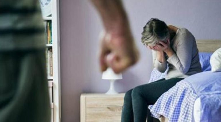 picchiata dal compagno Salerno