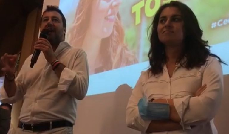 Regionali Toscana, niente mascherine durante l'incontro di Salvini e Ceccardi