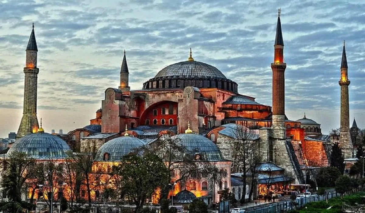 Turchia, Santa Sofia torna moschea