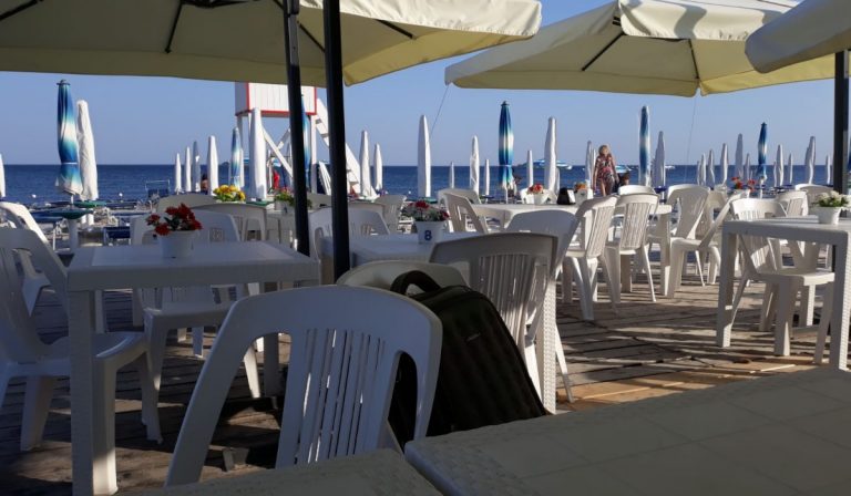 Trovato il cadavere di un uomo morto in mare