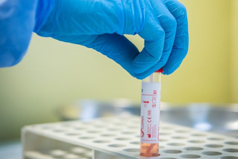 coronavirus regole per chi rientra dall'estero