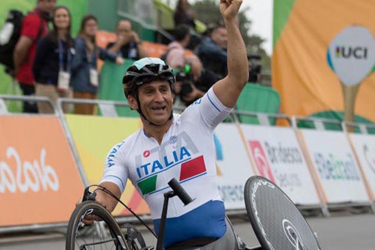 Zanardi vivo grazie moglie