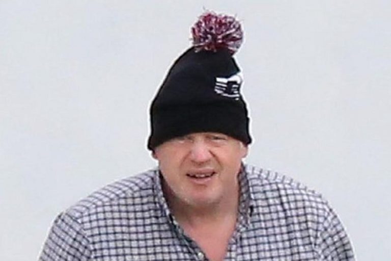 boris johnson campeggio abusivo scozia
