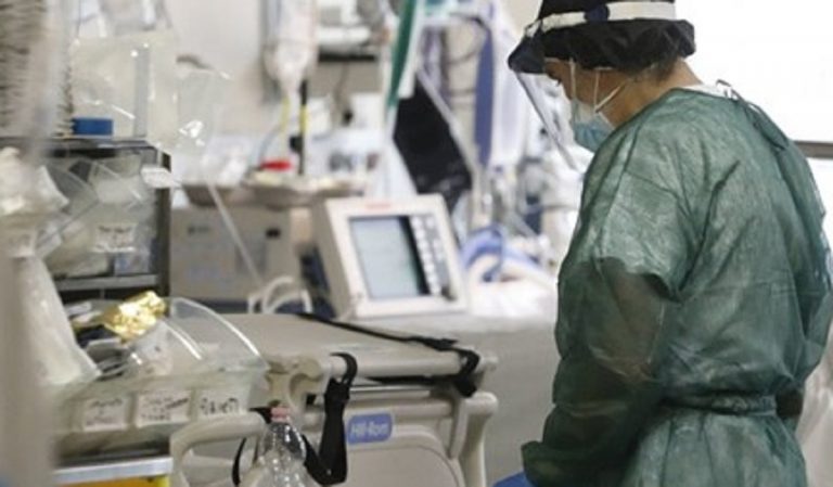 Migliorano piano piano le condizioni del 17enne ricoverato nel reparto di terapia intensiva del Policlinico di Milano per Covid