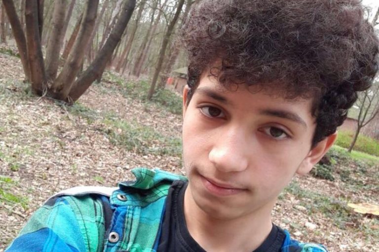 Il giovane 14enne siriano non voleva più vivere da profugo