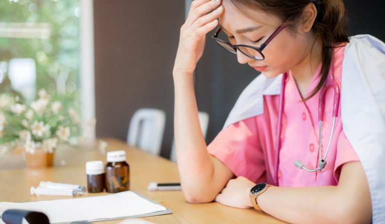 Covid, un italiano su due presenta sintomi d'ansia e depressione
