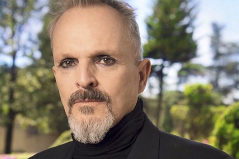 Miguel Bose mascherine