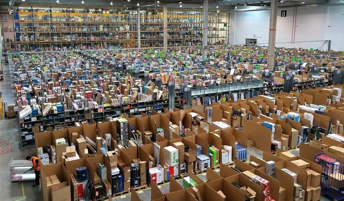 nuova apertura amazon torino