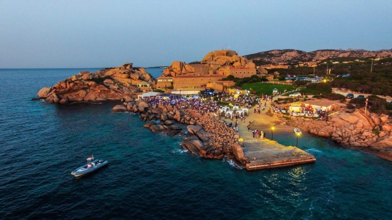 Phi Beach