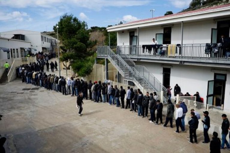 poliziotto palermitano positivo lampedusa