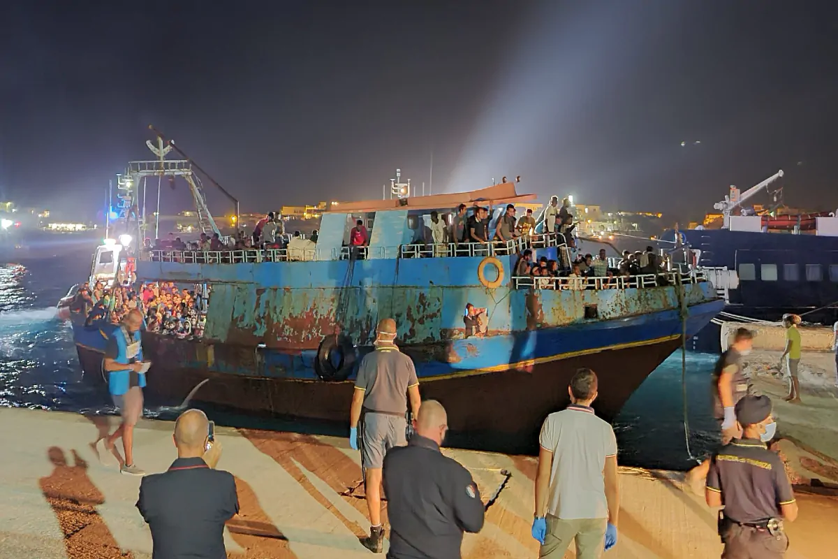 I 370 migranti sbarcati a Lampedusa nella notte