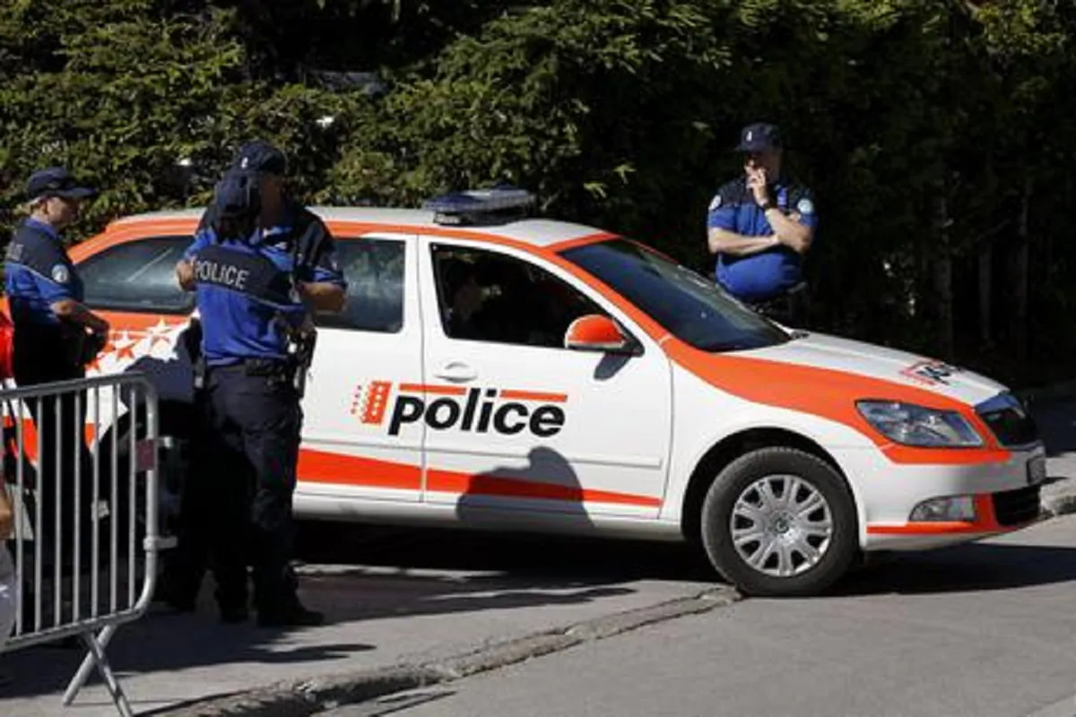 Una giovane mamma e le sue due figlie gemelle sono state trovate morte all'interno di un'auto a Zurigo