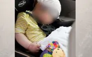 bambino chiuso in macchina salvato