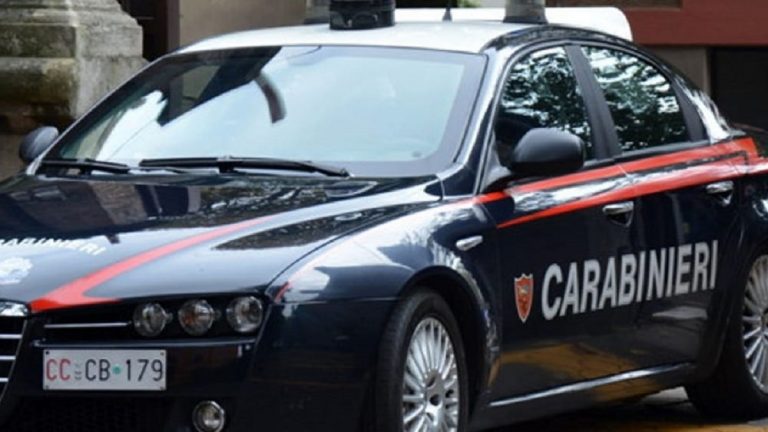 Offre passaggio a una ragazza e cerca di avere rapporti con lei
