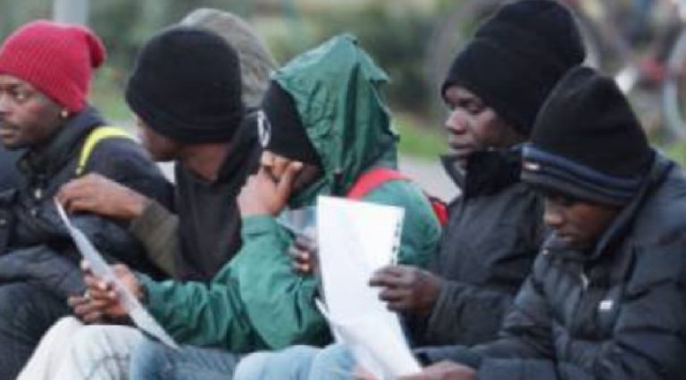 Cooperativa soldi migranti lecco