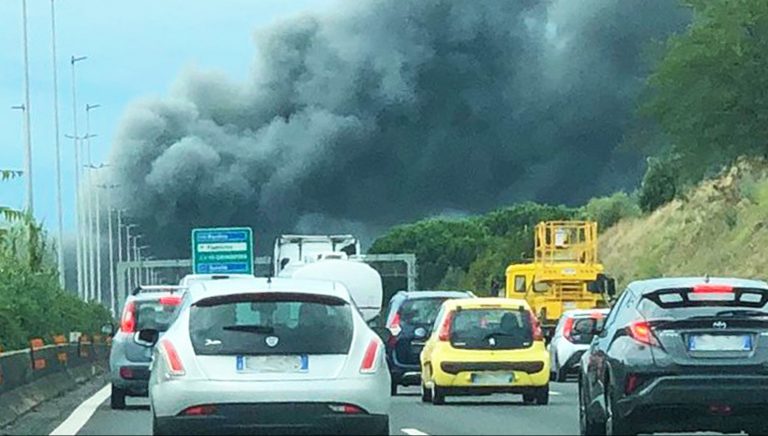 incendio grande raccordo anulare e1600865646318 768x436