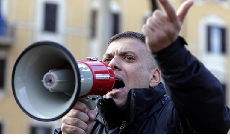 Manifestazione negazionisti Roma
