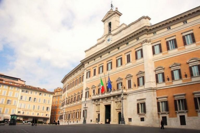 numero parlamentari italia ue