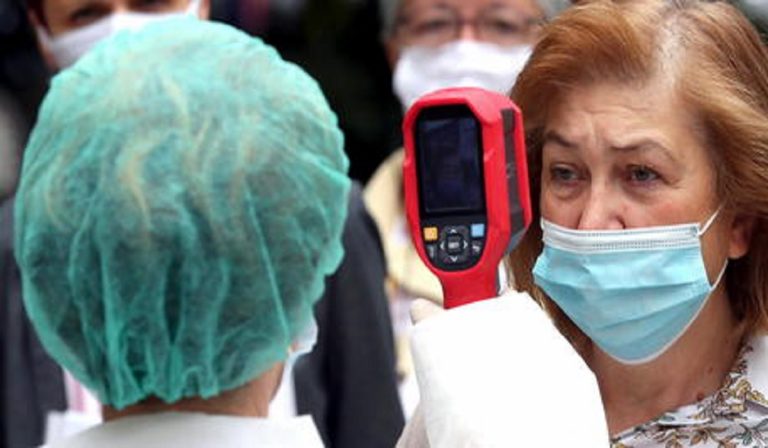 oms vaccinazione metà 2021
