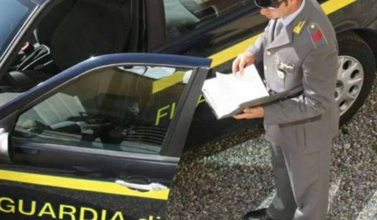 Padova sequestrati articoli trucco