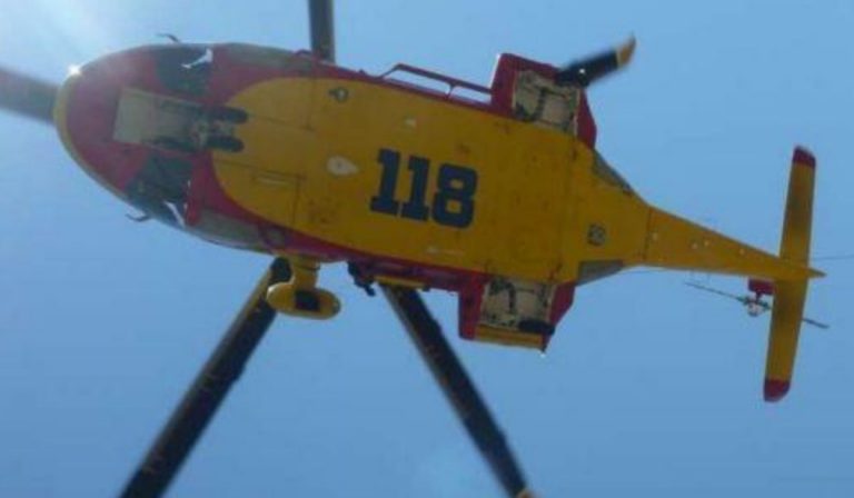 Milano, ragazzo di 13 anni precipita dal quinto piano: fuori pericolo