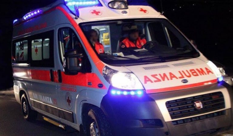 Rimini, ragazzo di 13 anni precipita da un hotel: morto per l'impatto