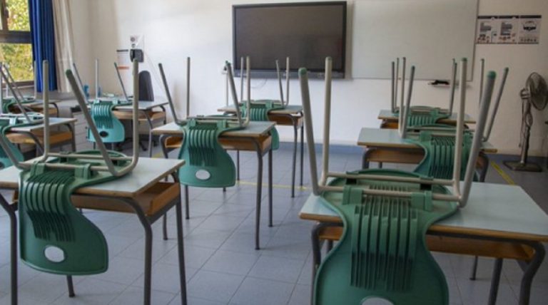 Scuole chiuse Taverna